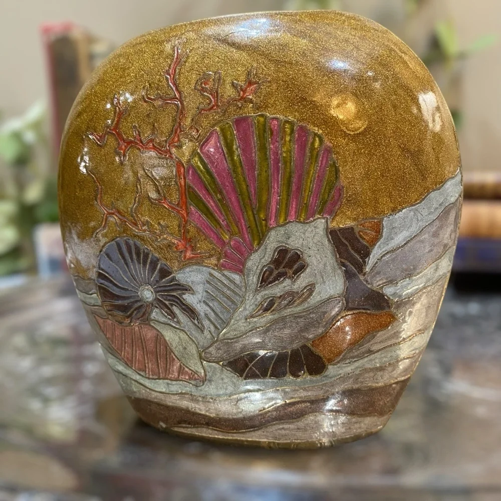 Vintage Cloisonne Enameled Solid Brass Vase Shell Coral Design - Picture 8 of 10